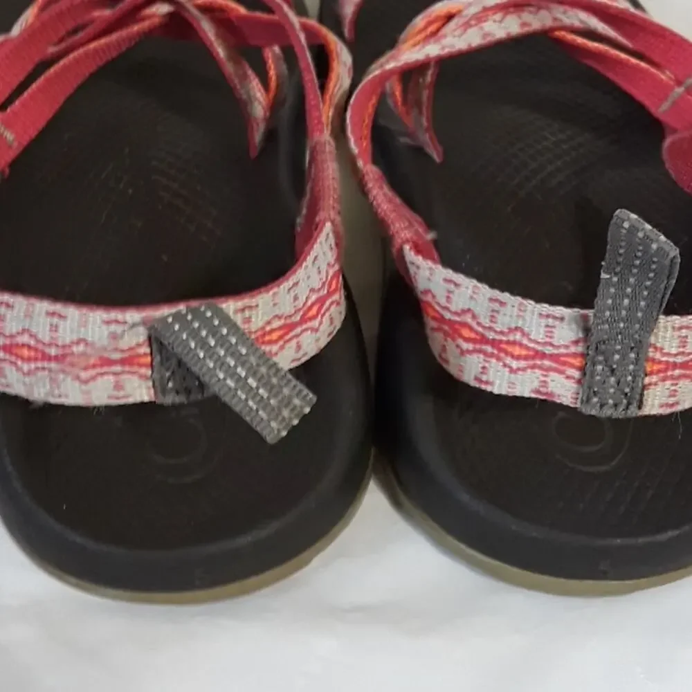 Chacos Women Sz 5 Gray Pink Strappy Adjustable Hiking Outdoors Water Sandal